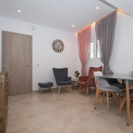 Appartement Anthi By 